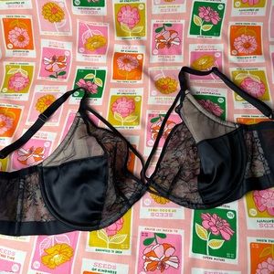 VS Very Sexy unlined, strappy, color block bra